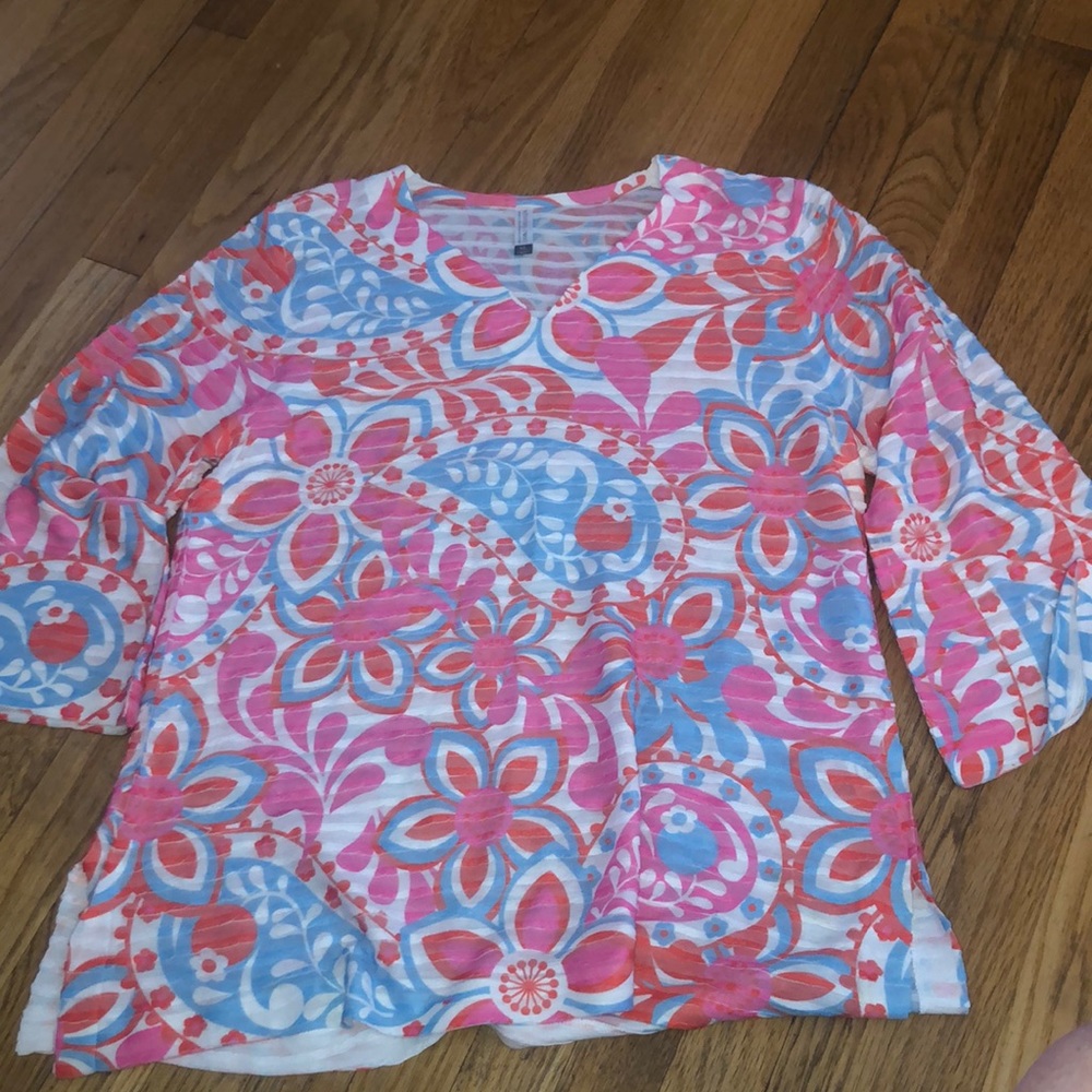 3/4 v neck colorful top